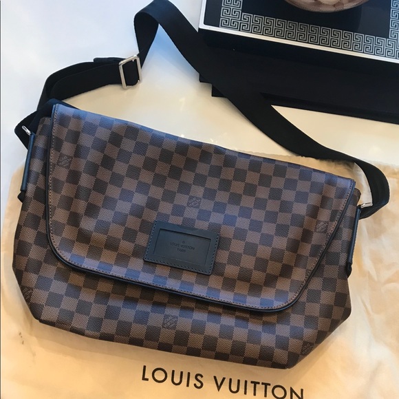 UNBOXING! LOUIS VUITTON STEAMER MESSENGER BAG! 